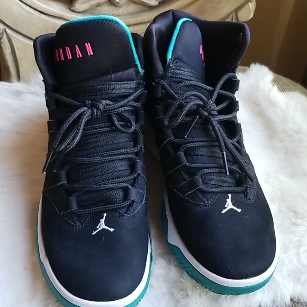 Jordan max aura